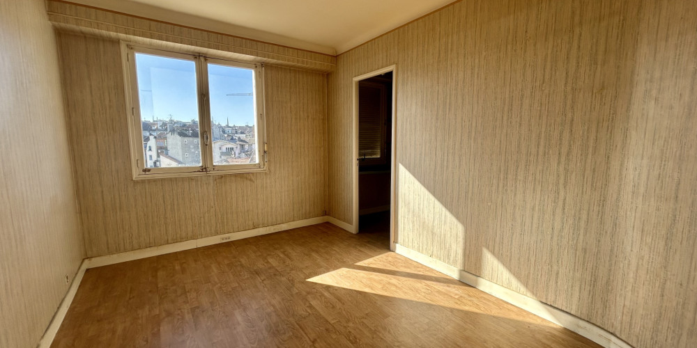 appartement à PAU (64000)