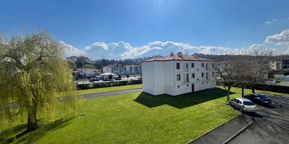 appartement à URRUGNE (64122)