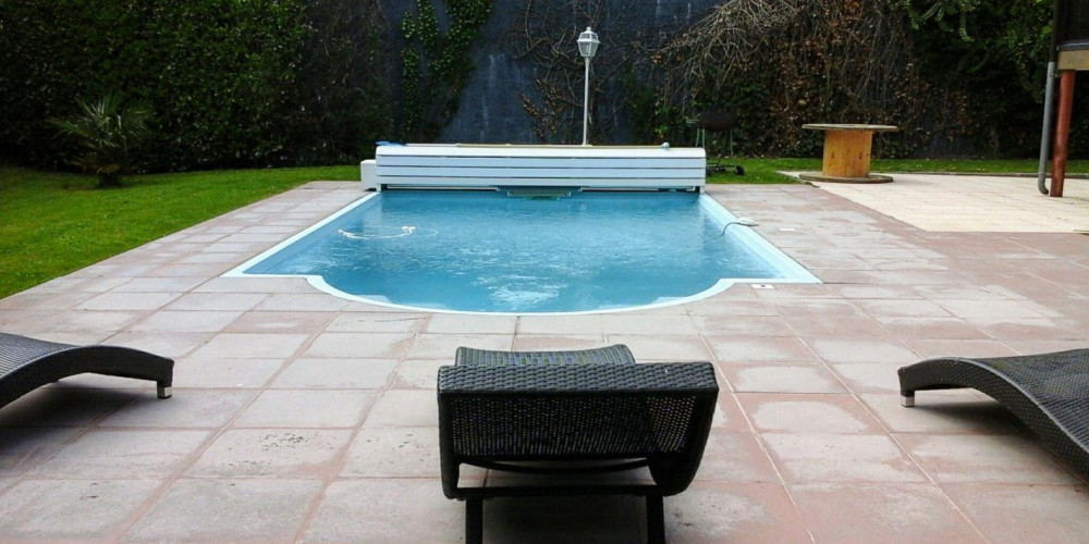 maison à PAU (64000)