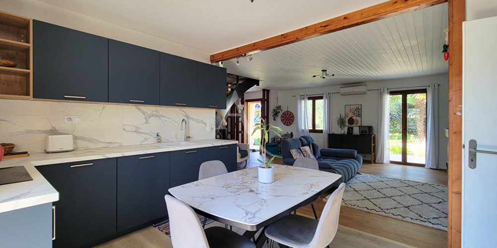 maison à NAVAILLES ANGOS (64450)