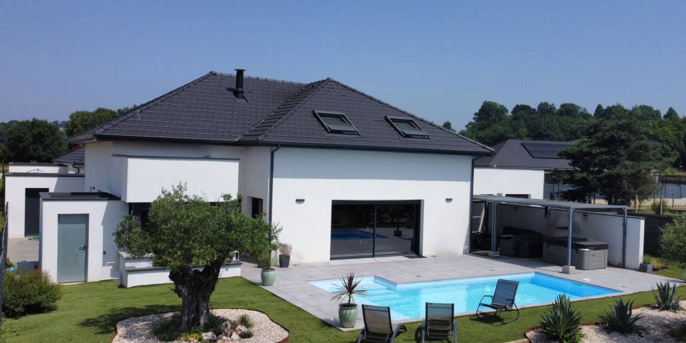 maison à PAU (64000)