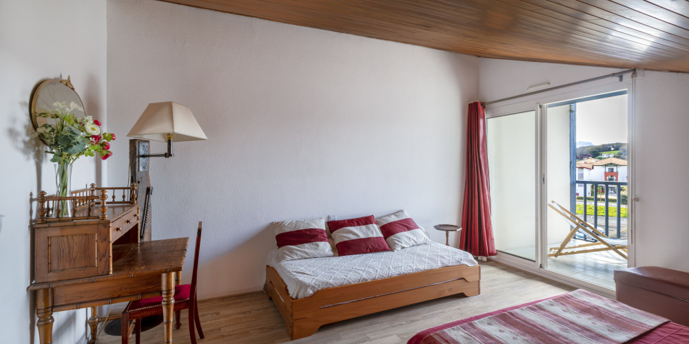 appartement à URRUGNE (64122)