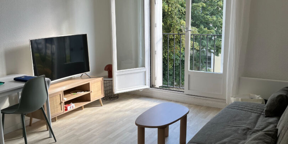 appartement à PAU (64000)