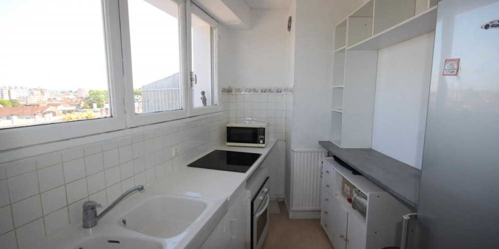 appartement à PAU (64000)