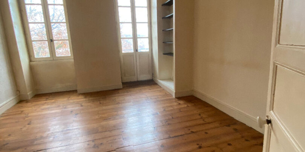 appartement à PAU (64000)