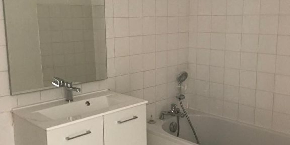 appartement à PAU (64000)