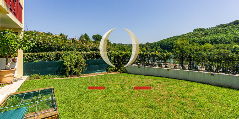 appartement à ST PEE SUR NIVELLE (64310)