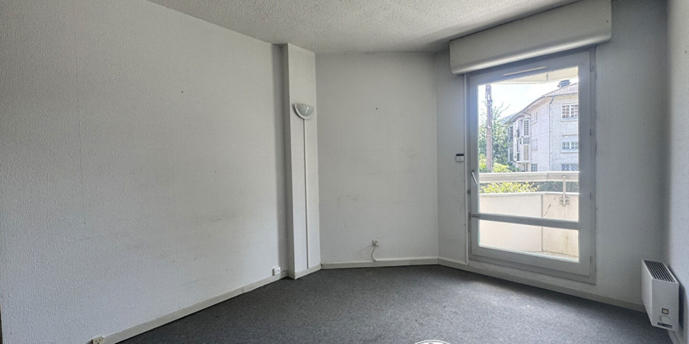 appartement à PAU (64000)