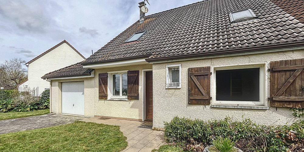 maison à LONS (64140)