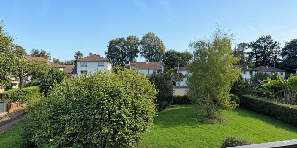 appartement à LONS (64140)