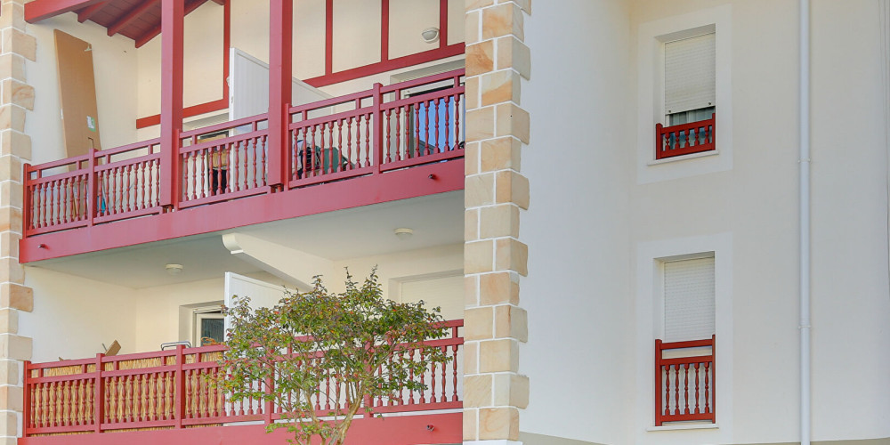 appartement à BASSUSSARRY (64200)