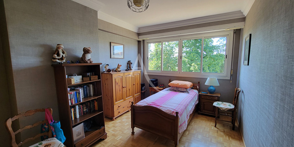 appartement à PAU (64000)