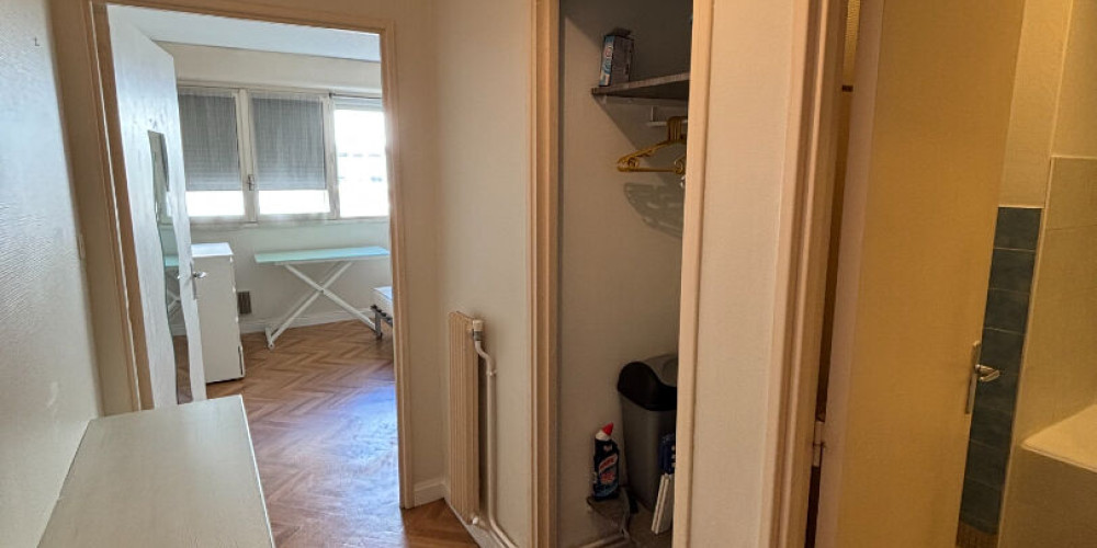 appartement à PAU (64000)