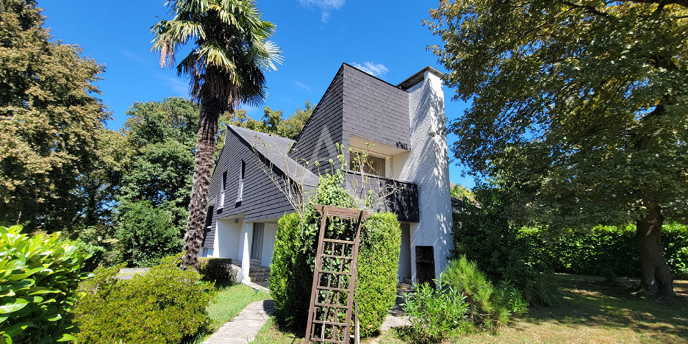 maison à PAU (64000)