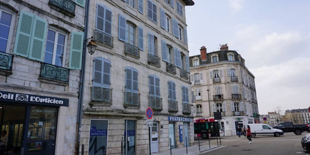 local commercial à BAYONNE (64100)