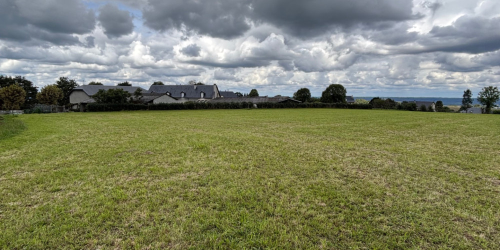 terrain à NAY (64800)