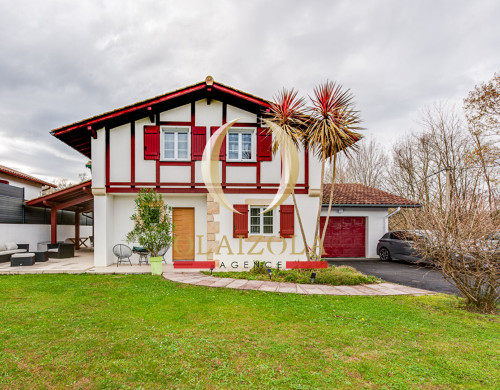 maison  ST PEE SUR NIVELLE