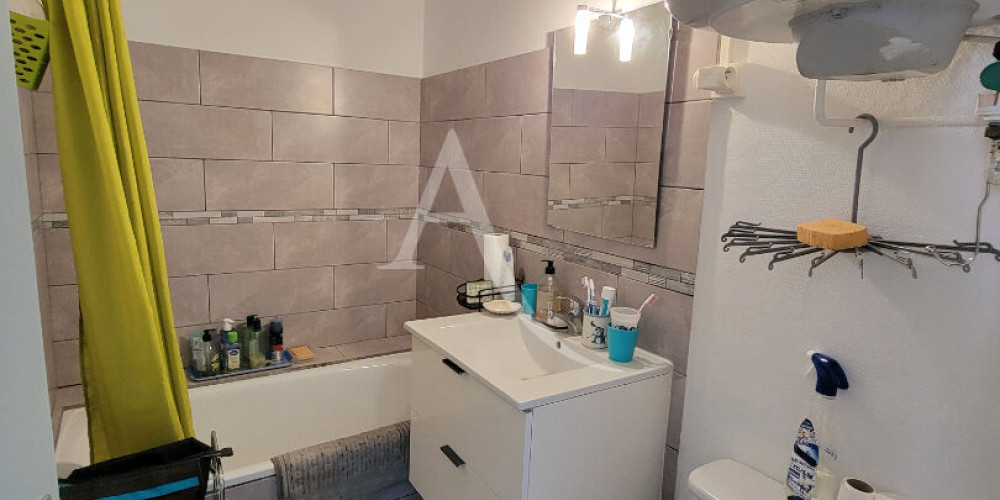 appartement à PAU (64000)