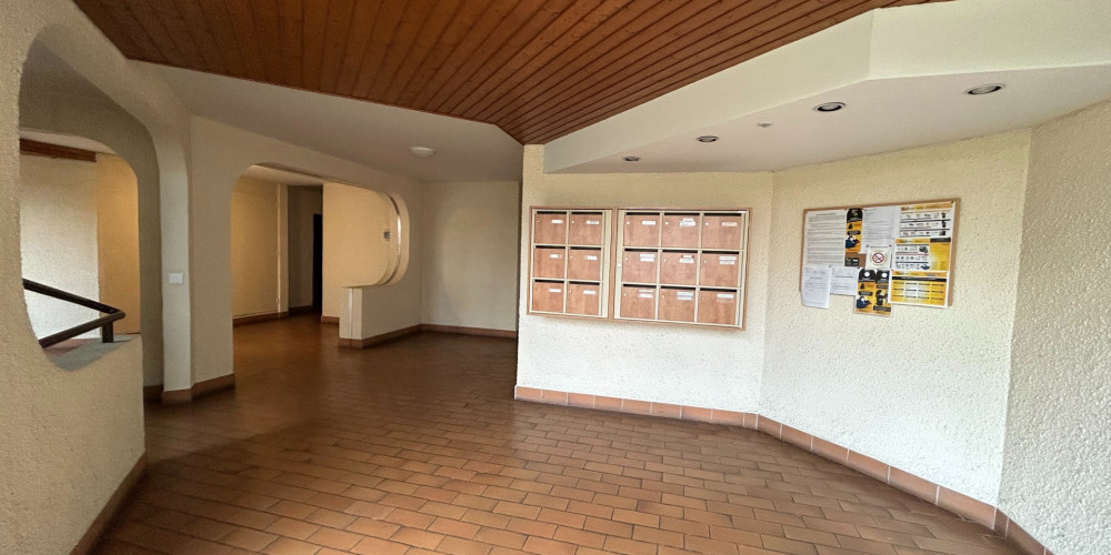 appartement à LONS (64140)