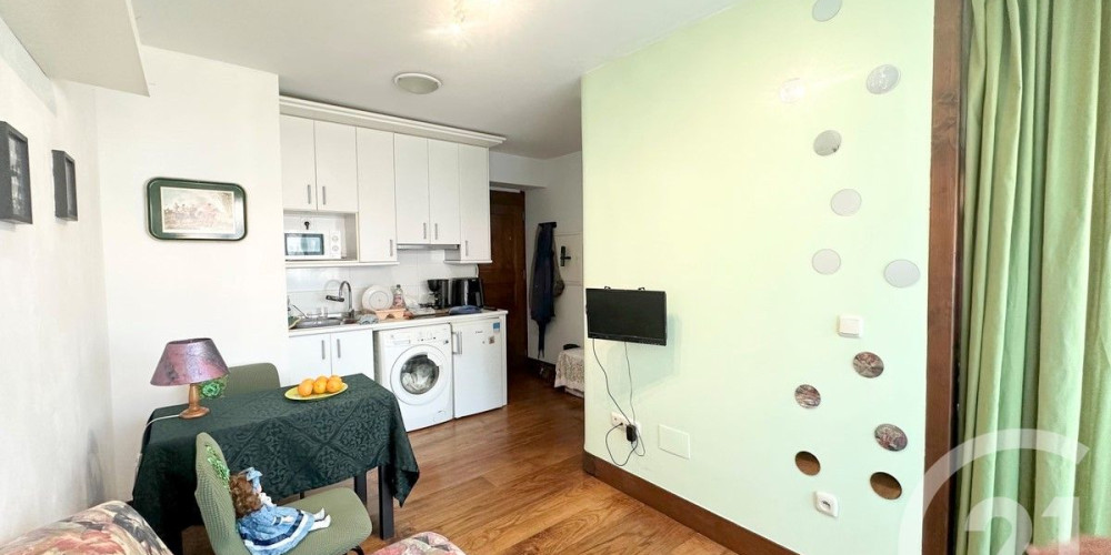 appartement à URRUGNE (64700)