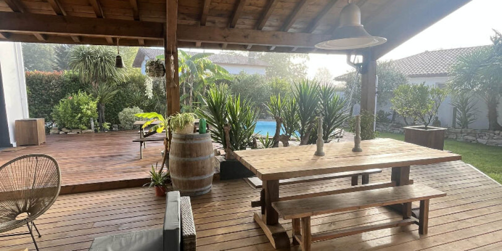 maison à URT (64240)