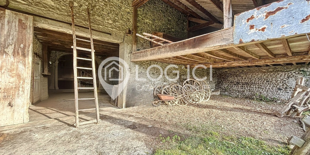 maison à ST ABIT (64800)