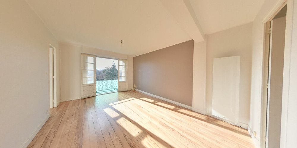 appartement à PAU (64000)