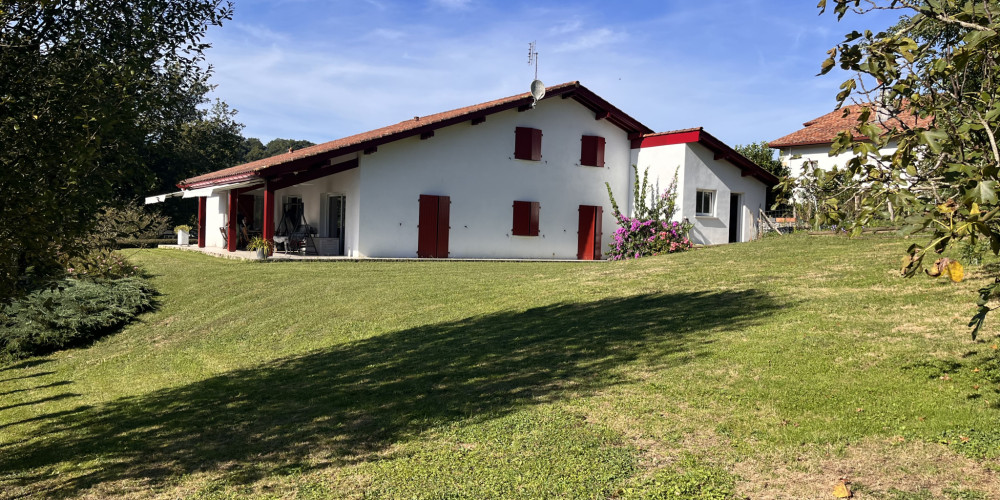 maison à LARRESSORE (64480)