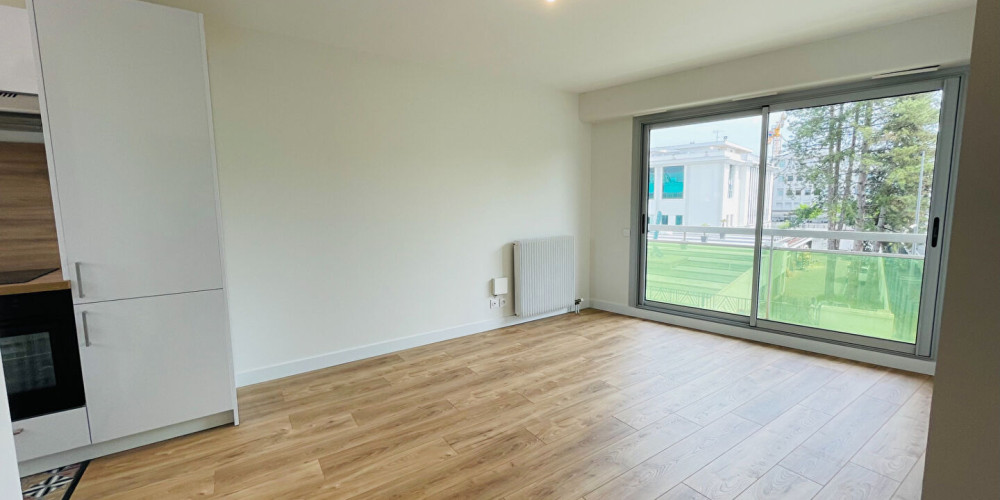 appartement à PAU (64000)