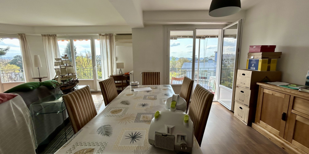 appartement à PAU (64000)