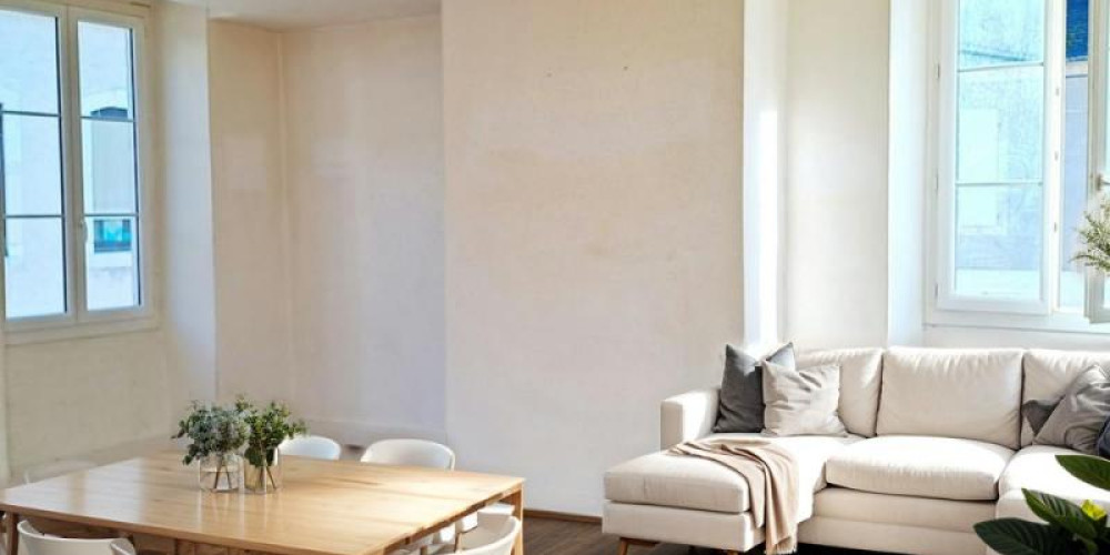 appartement à NAY (64800)