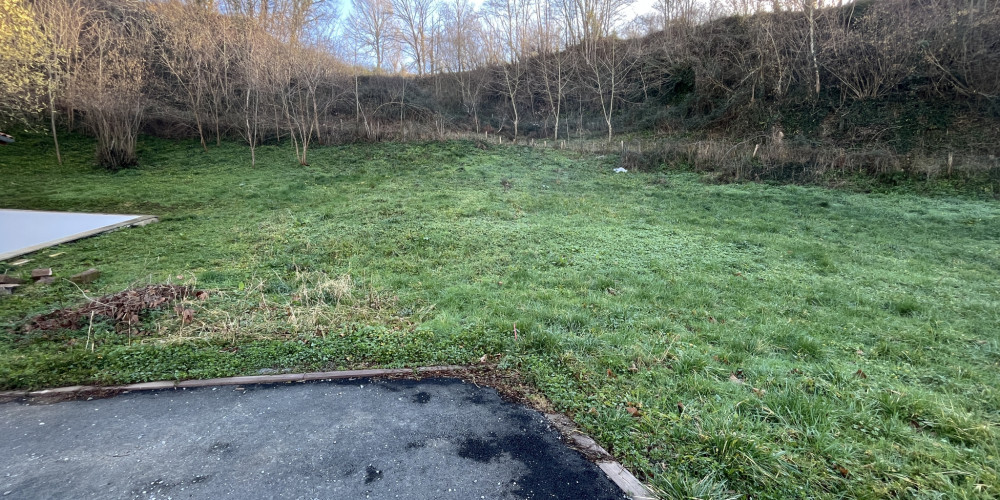 terrain à ST MICHEL (64220)