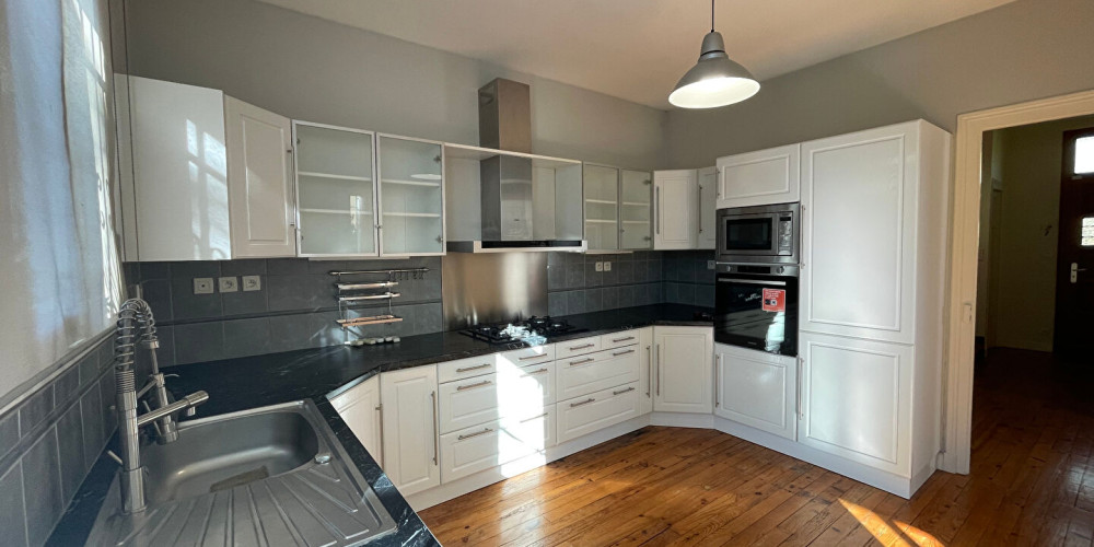 maison à PAU (64000)