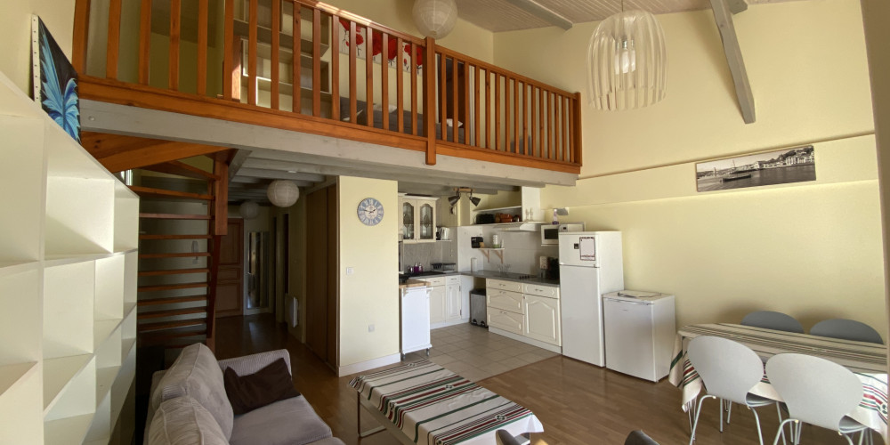 appartement à JAXU (64220)