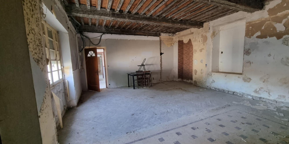 immeuble à PUYOO (64270)