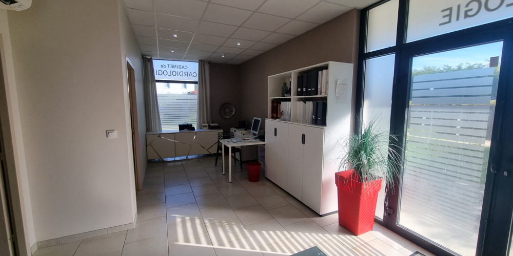 local commercial à IDRON (64320)