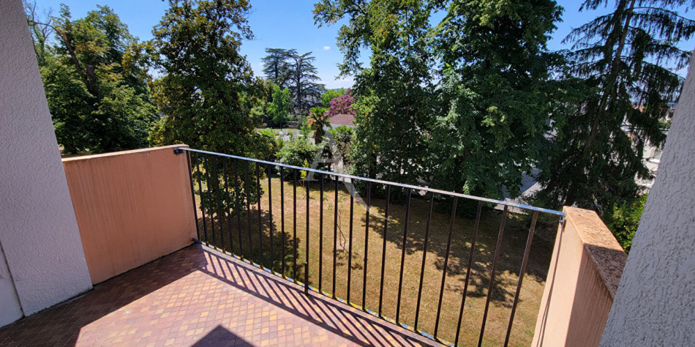 appartement à PAU (64000)