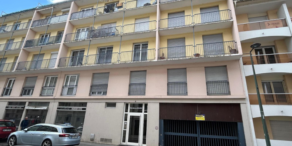 appartement à PAU (64000)