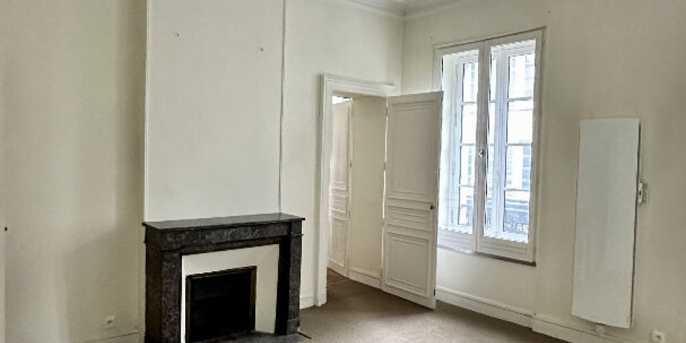appartement à PAU (64000)