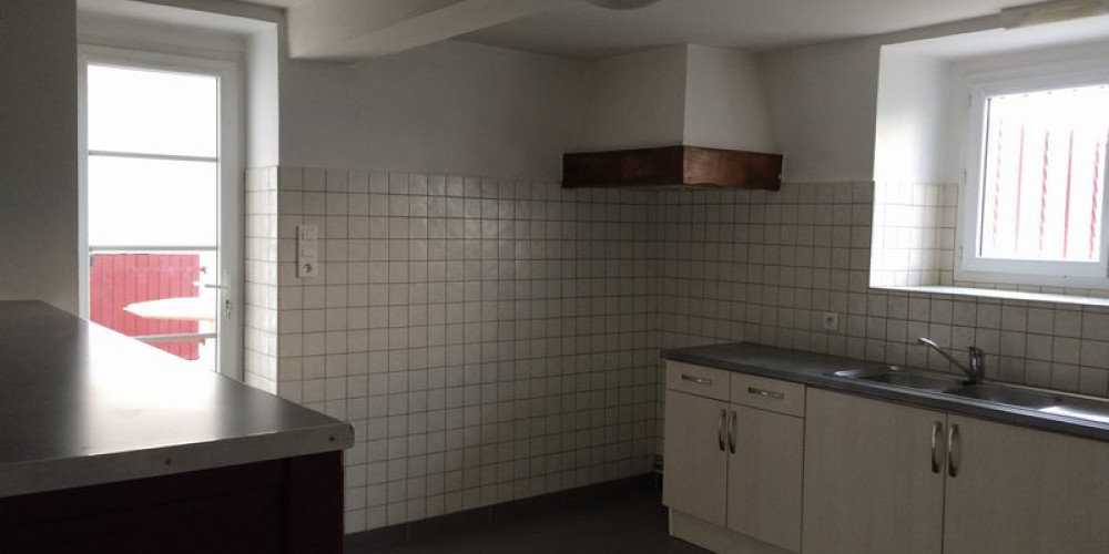 maison à LACARRE (64220)
