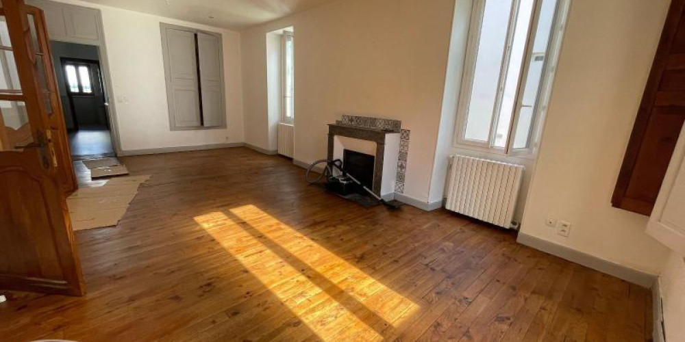 maison à LAGOR (64150)