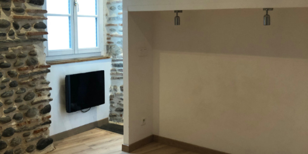appartement à PAU (64000)