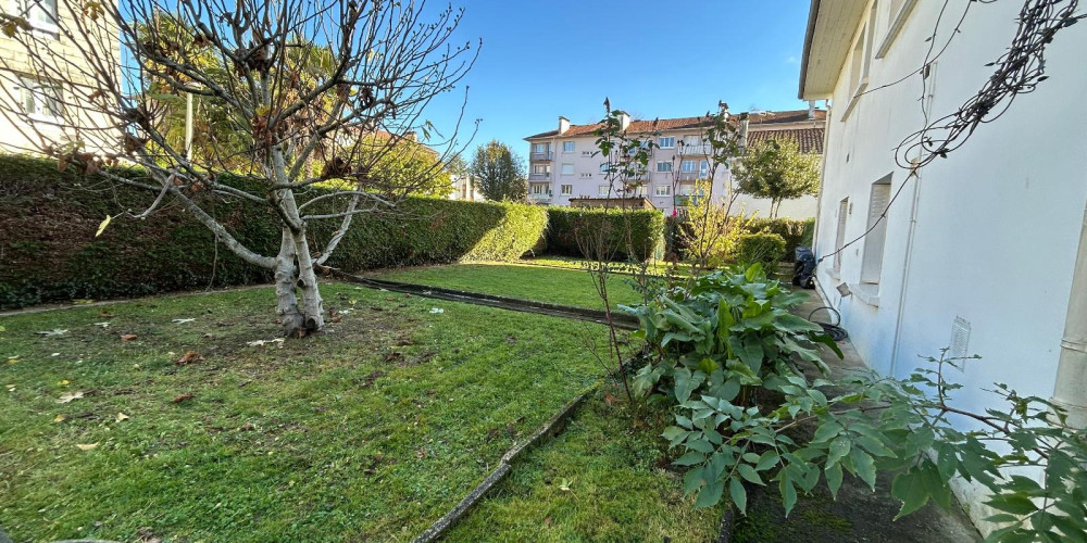 maison à PAU (64000)