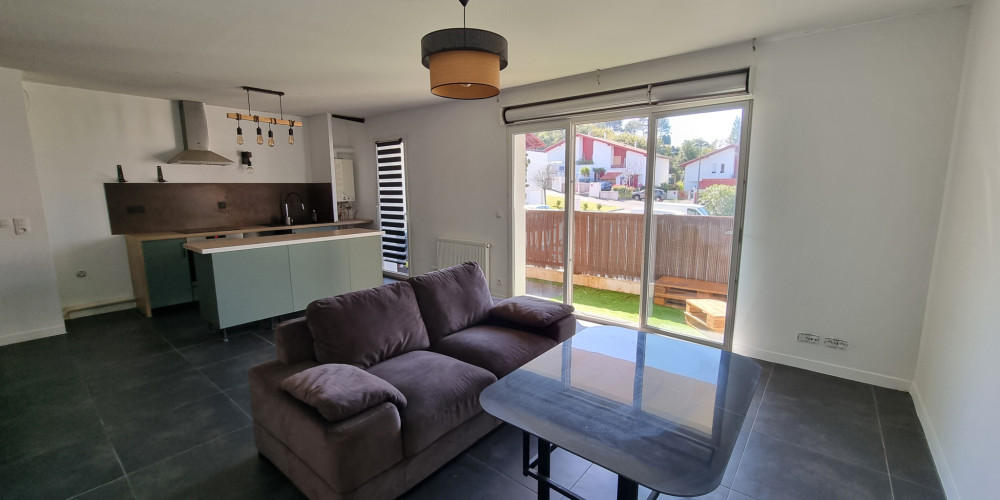 appartement à BASSUSSARRY (64200)