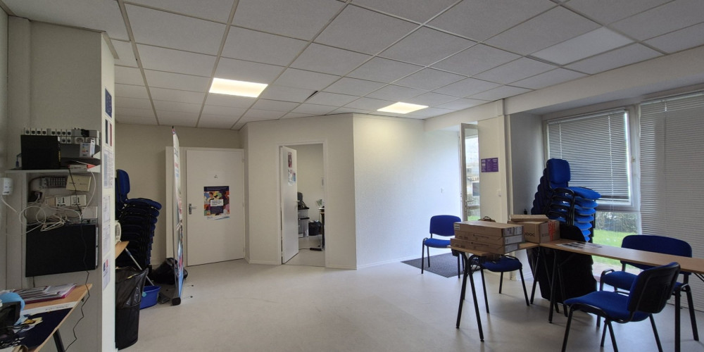 local commercial à BAYONNE (64100)