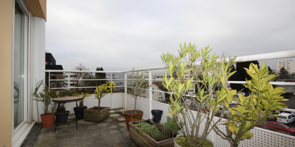 appartement à PAU (64000)