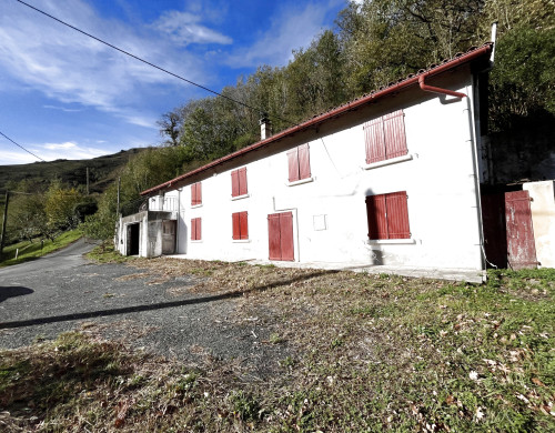 maison  ST ETIENNE DE BAIGORRY