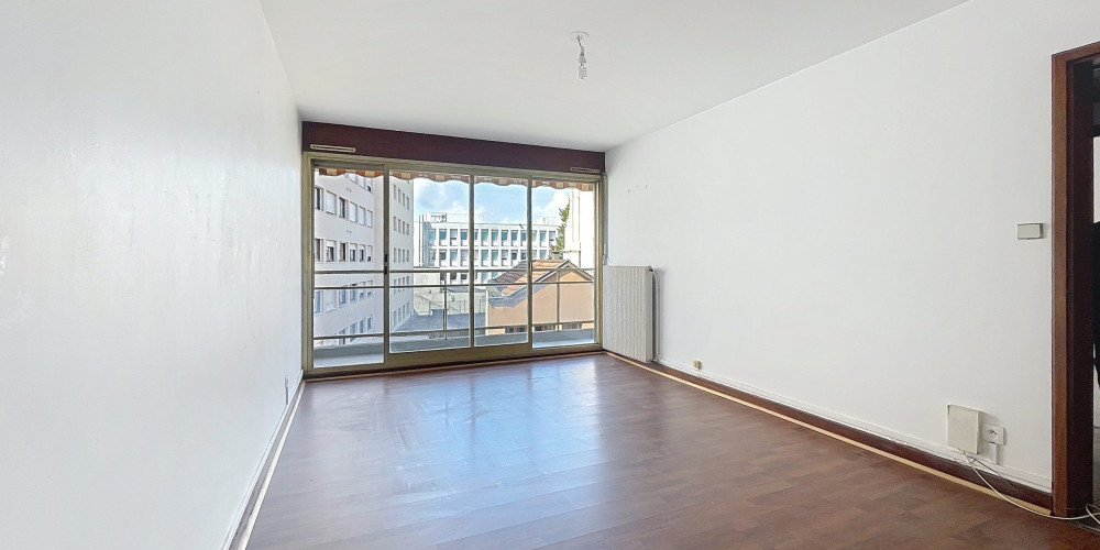 appartement à PAU (64000)