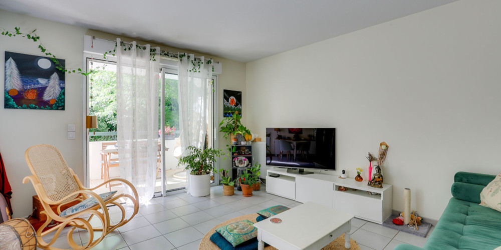 appartement à BASSUSSARRY (64200)