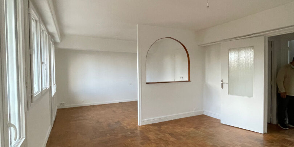 appartement à PAU (64000)